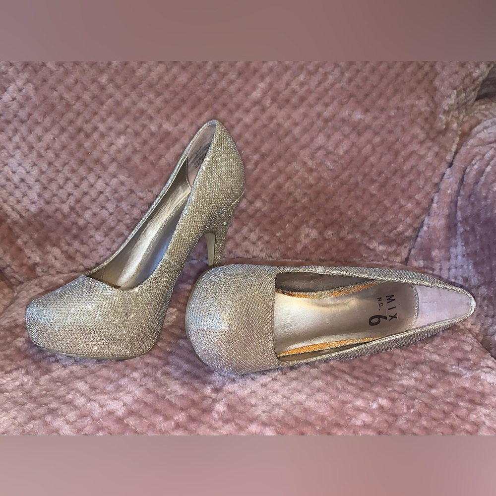Mix No. 6, Size 6, Gold Glitter